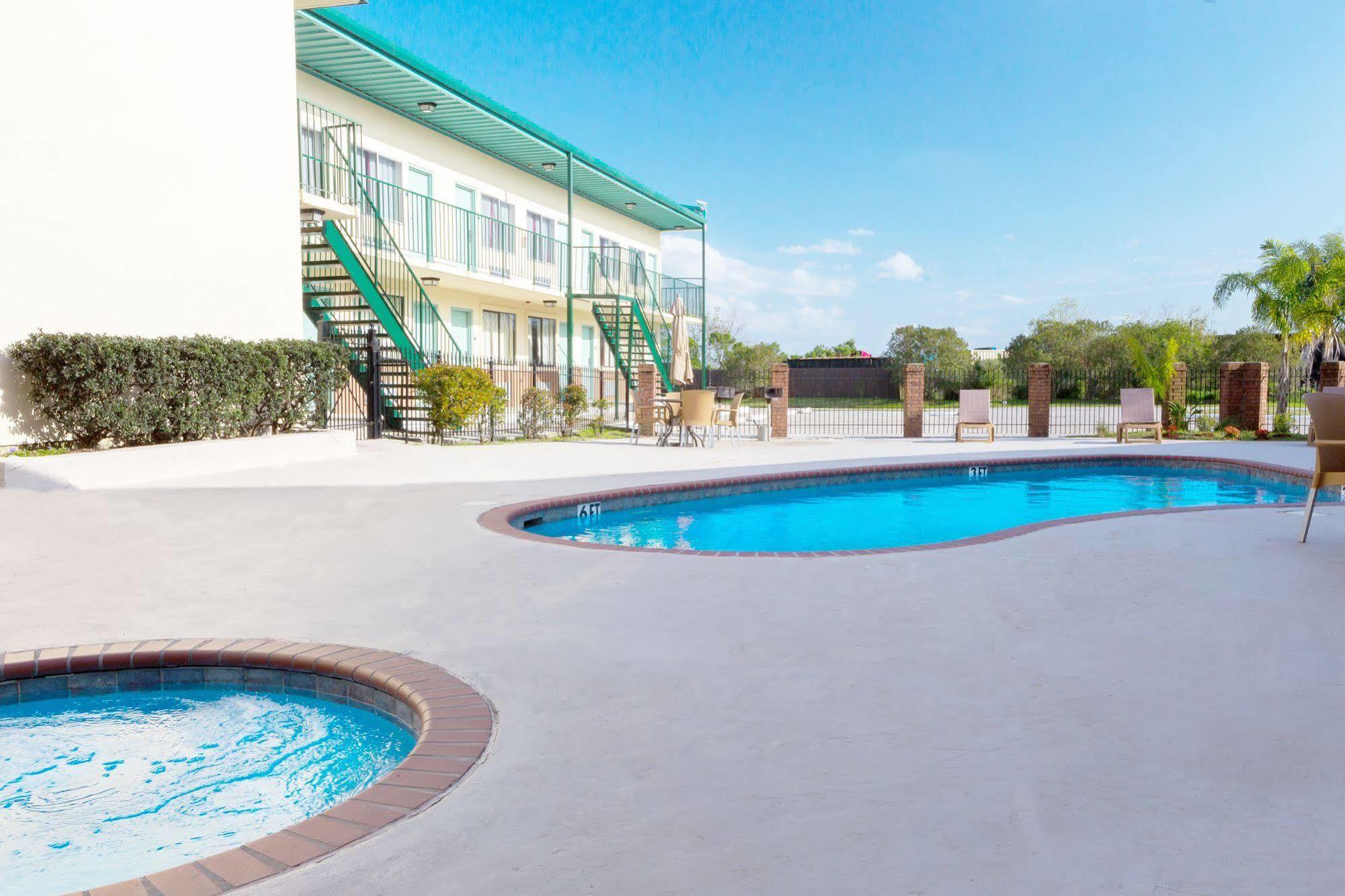 Marina Inn&Suites Chalmette-New Orleans Esterno foto